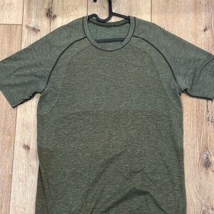 lululemon athletica Forest Green Men's Tee
